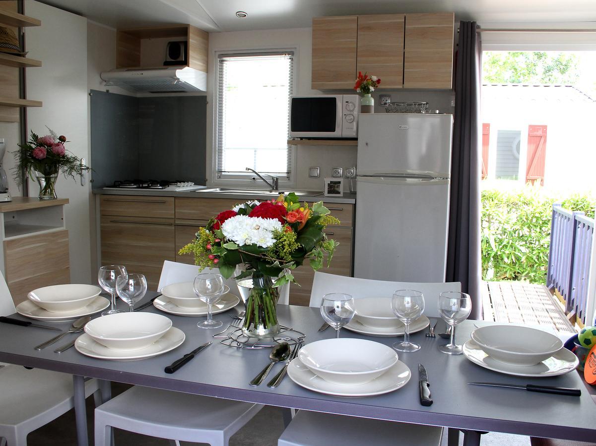 Camping Les Champs Blancs 5*